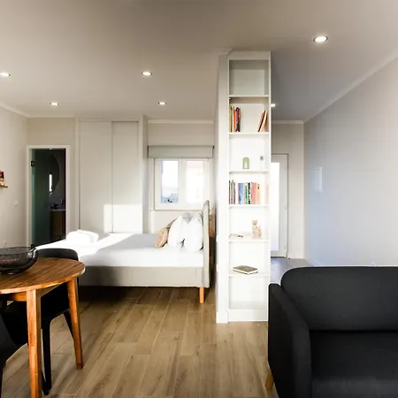 Casa Do Gato Sete Riscas Sobral (Leiria)